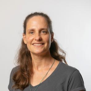 Dr. Mery Dafny Yelin